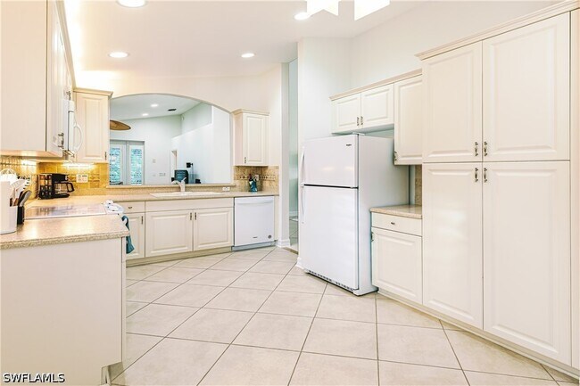 Building Photo - 1376 Areca Cove