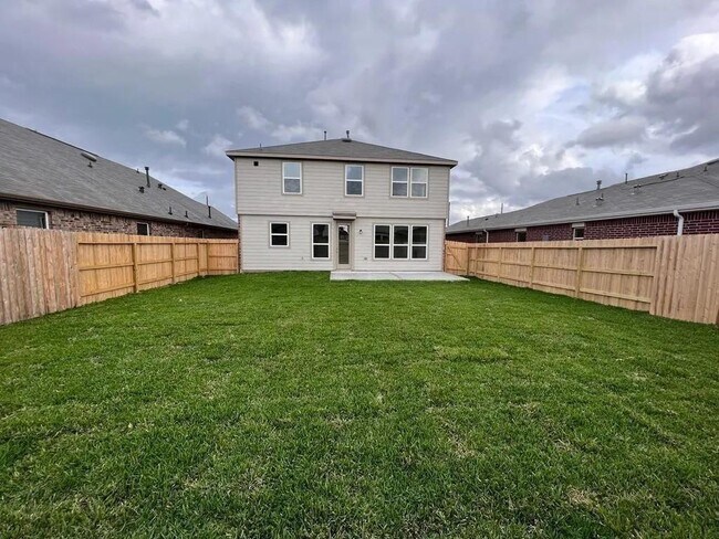 Building Photo - 7118 Escondido Dr