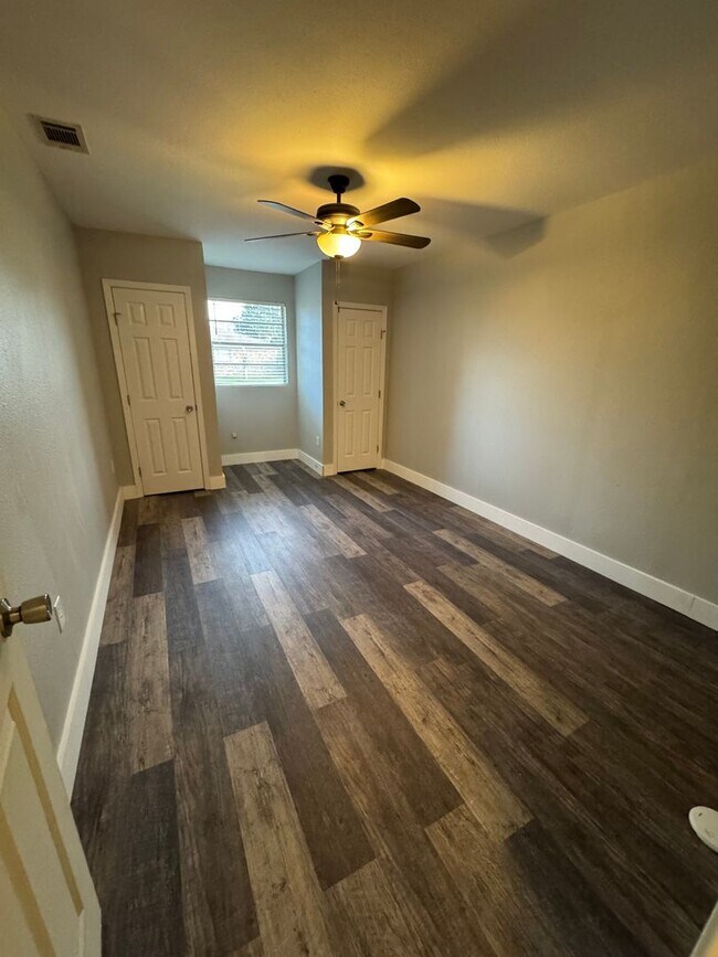 Building Photo - Beautiful 4 bedroom home in Bossier