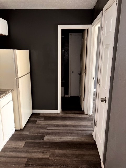 Building Photo - 7919 Lake Ave