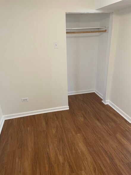 Building Photo - 631 N Spaulding Ave