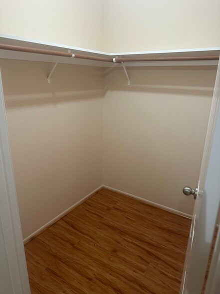 Building Photo - 1148 San Rafael Ave