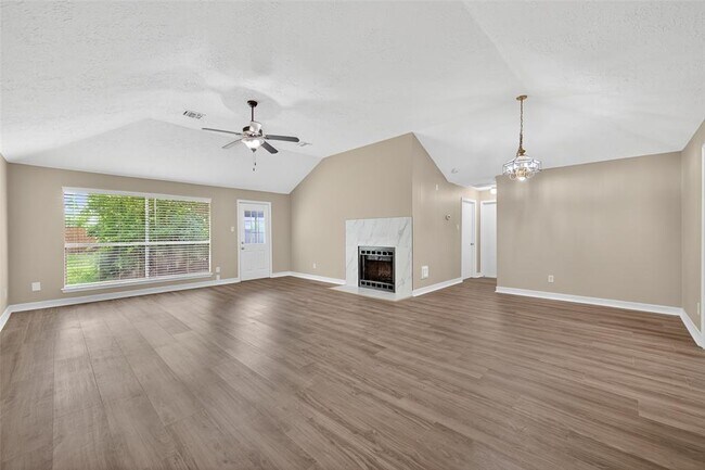 Building Photo - 6906 Pembrough Ln