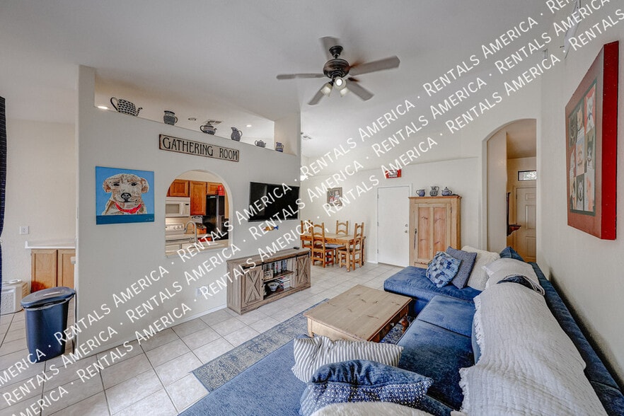 Building Photo - 9123 N 68th Dr