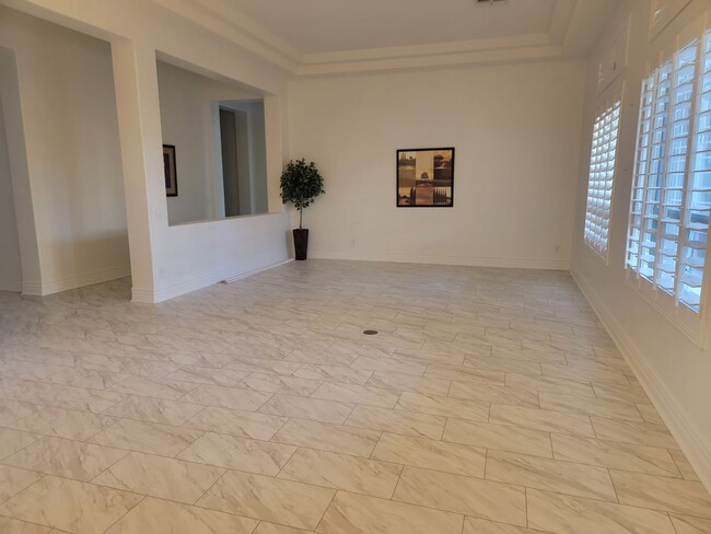 Building Photo - Captivating 5bd 4.5 bth in chandler