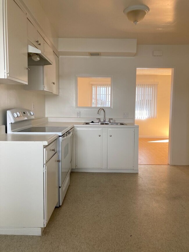 Interior Photo - Rolling Hills Gardens REC