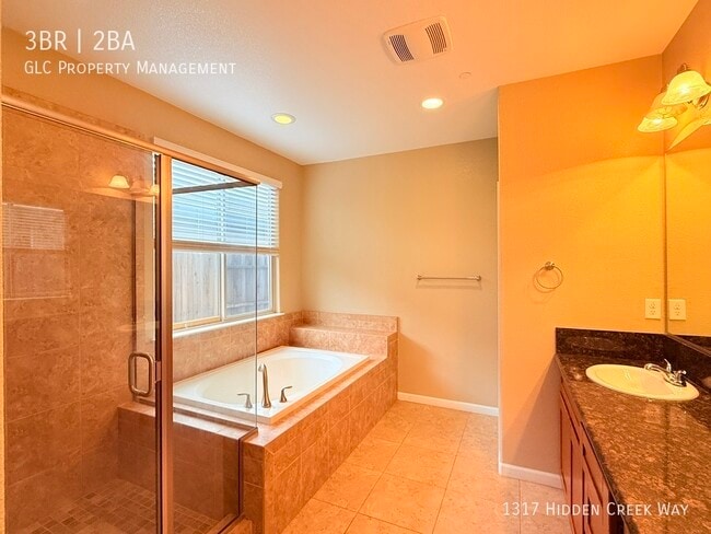 Building Photo - 1317 Hidden Creek Way