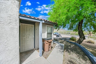 Building Photo - 5580 S Kings Ranch Rd