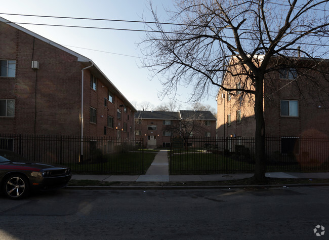 Building Photo - Beckett Gardens