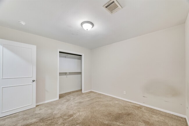 Building Photo - 1810 Indian Shores Rd