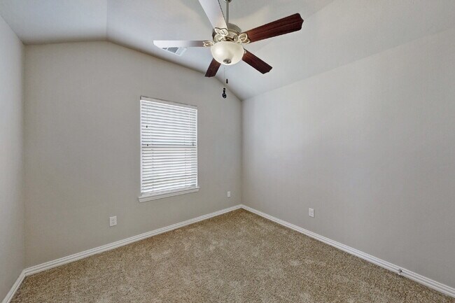 Building Photo - 6346 Spartan Dr