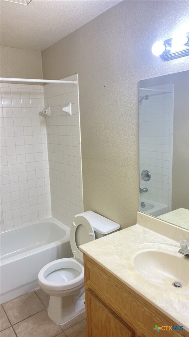 Building Photo - 3606 Dustin Ct