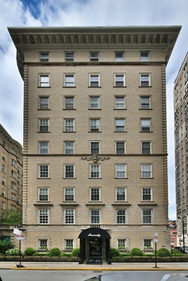Building Photo - 70 E Scott St