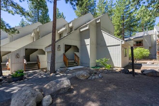 Building Photo - 807 Alder Ave