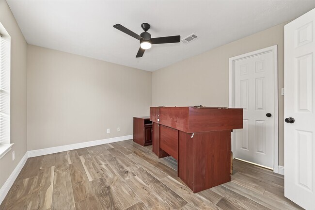 Building Photo - 3522 Pecan Mill Dr