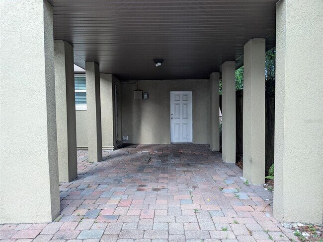 Building Photo - 313 Granada Dr