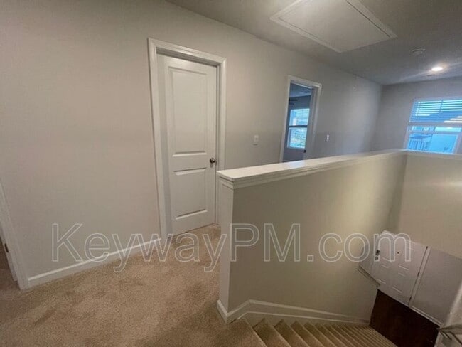 Building Photo - 532 Myrtle Crst