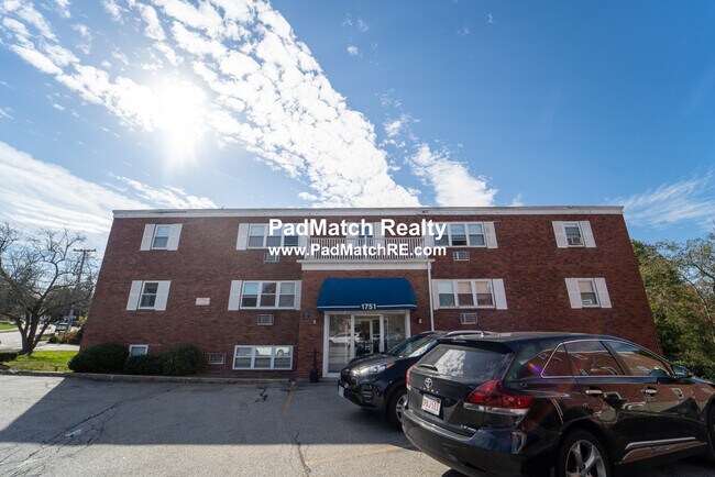 Primary Photo - 1751 Washington St