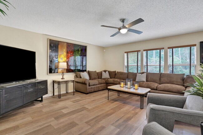 Building Photo - 12746 Megan Jean Ct