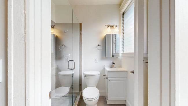 Building Photo - 422 Ellis St