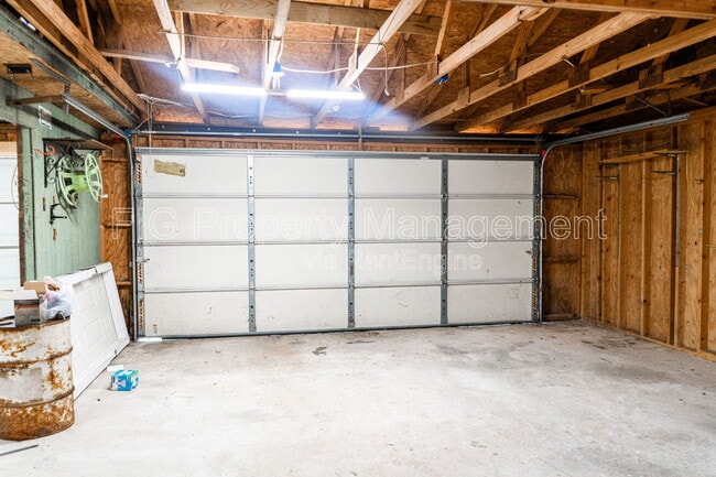 Building Photo - 117 Pine Ridge Rd