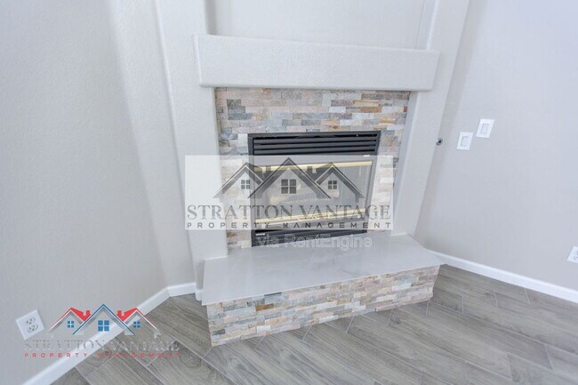 Building Photo - 16627 W McKinley St