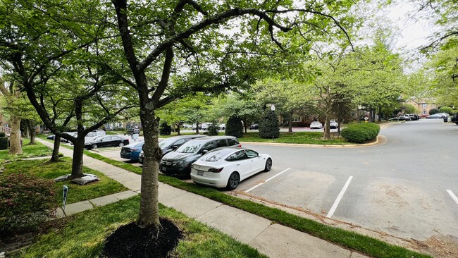 Building Photo - 12480 Sweet Leaf Ter