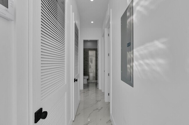 Building Photo - 31368 Ave I