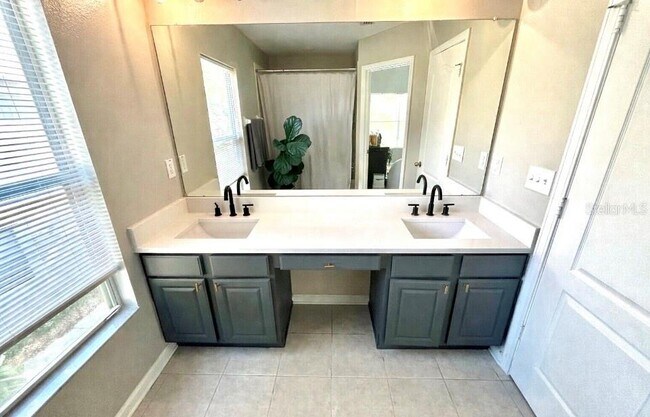 Building Photo - 8488 Sandy Beach St