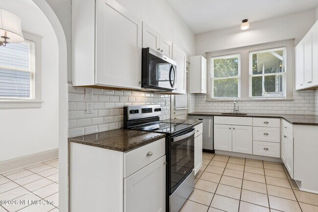 Building Photo - 2747 Forbes St