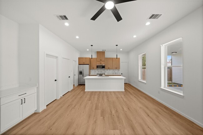 Building Photo - 1408 Enid St