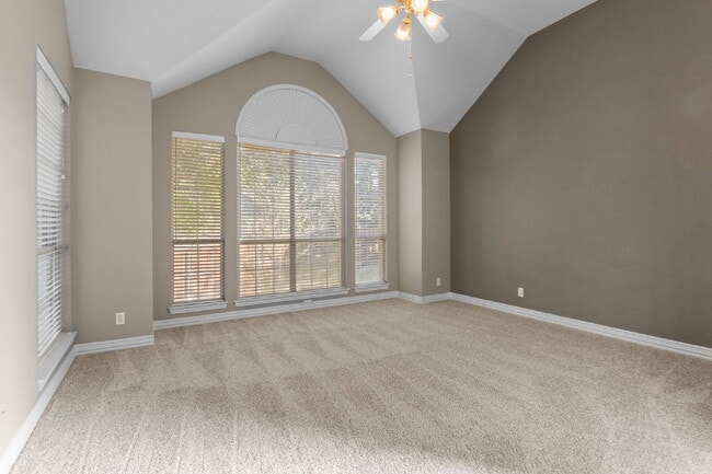 Building Photo - "Beautiful 4-Bedroom Home with Expansive Deck and Spacious Living Areas!"