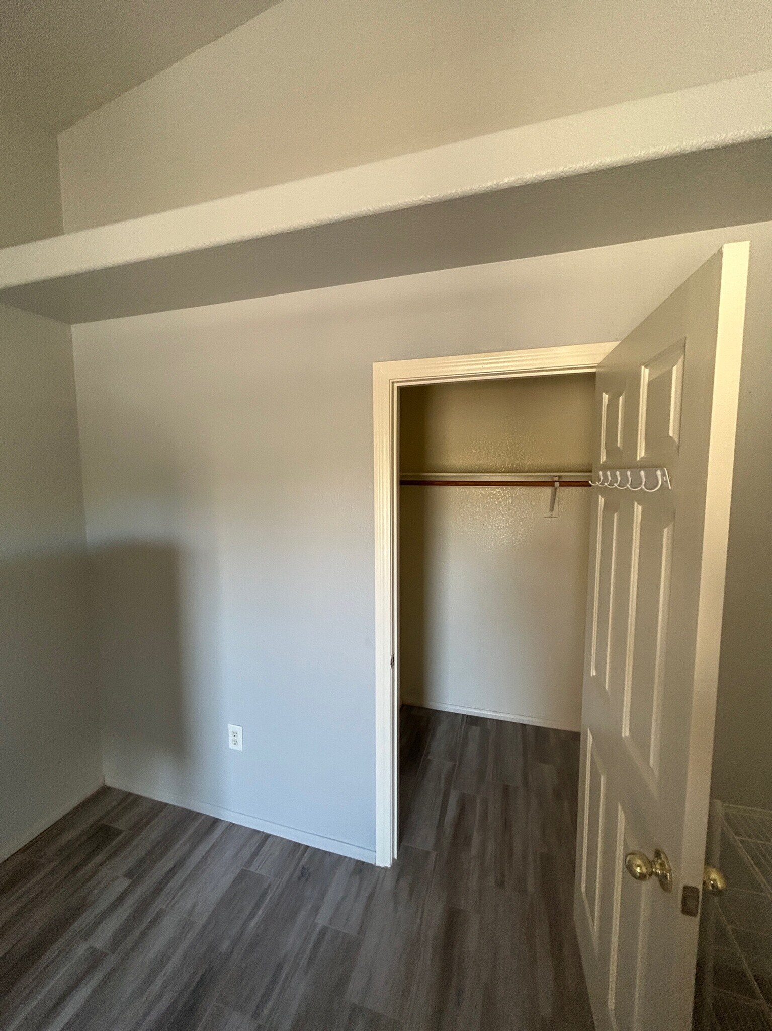 Building Photo - 520 Arrowhead Trl