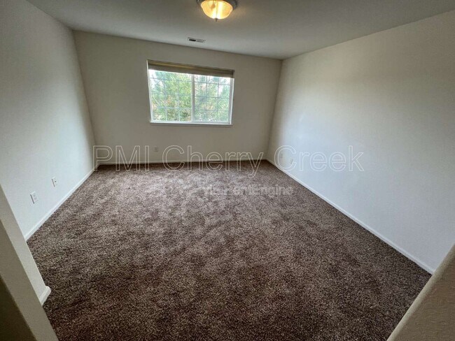 Building Photo - 2115 Selenite Ct