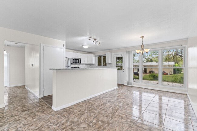 Building Photo - Newly Renovated 3BR + Finished Basement