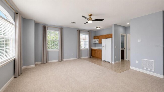 Building Photo - 439 Chelsea Ave