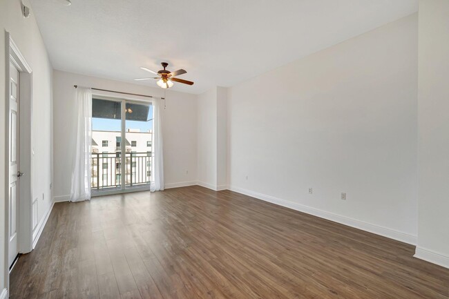 Building Photo - 610 Clematis St