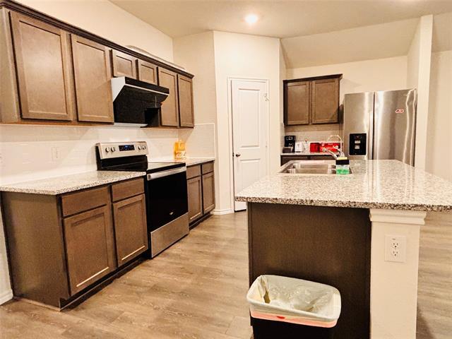 Building Photo - 1304 Johnson Dr