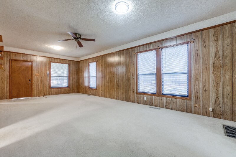 Building Photo - 7291 Ash St