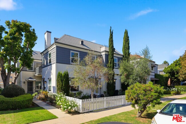 Building Photo - 111 N Harper Ave