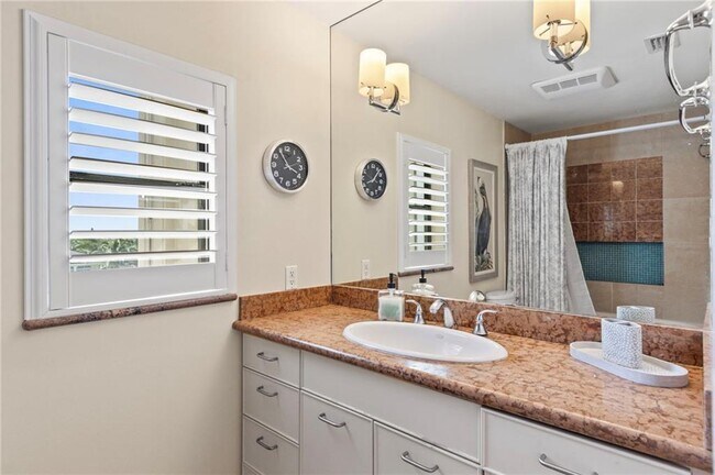 Building Photo - 4101 Ocean Dr