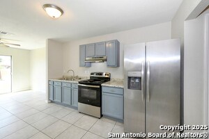 Building Photo - 3535 honey