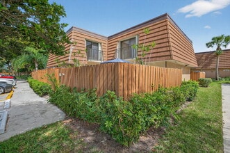 Building Photo - 2701 27th Ct