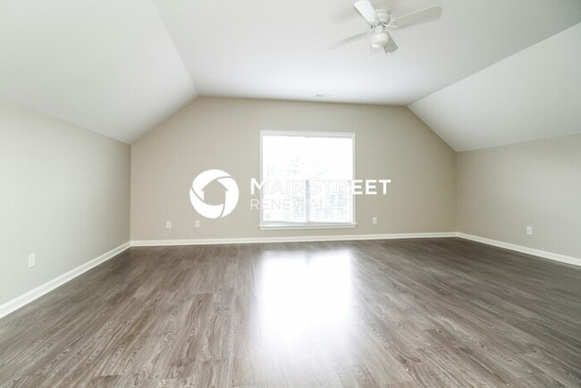 Building Photo - 2737 Aston Woods Ln