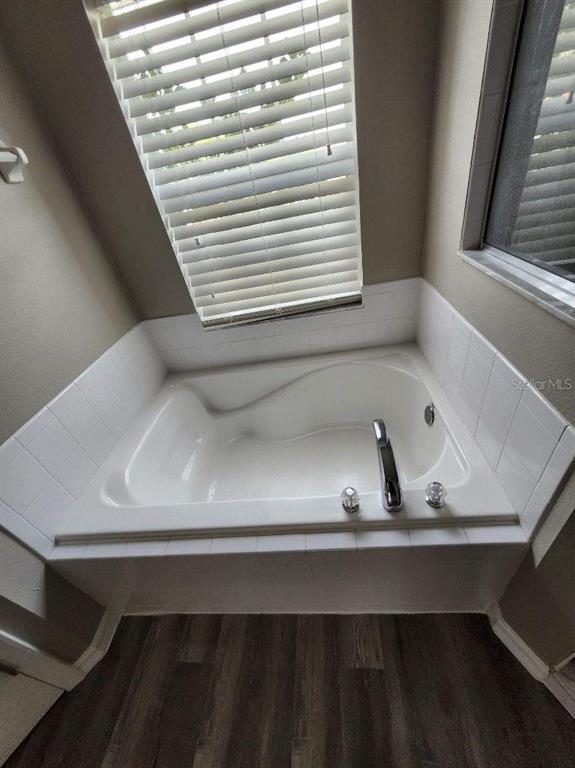 Building Photo - 2617 Athens Dr