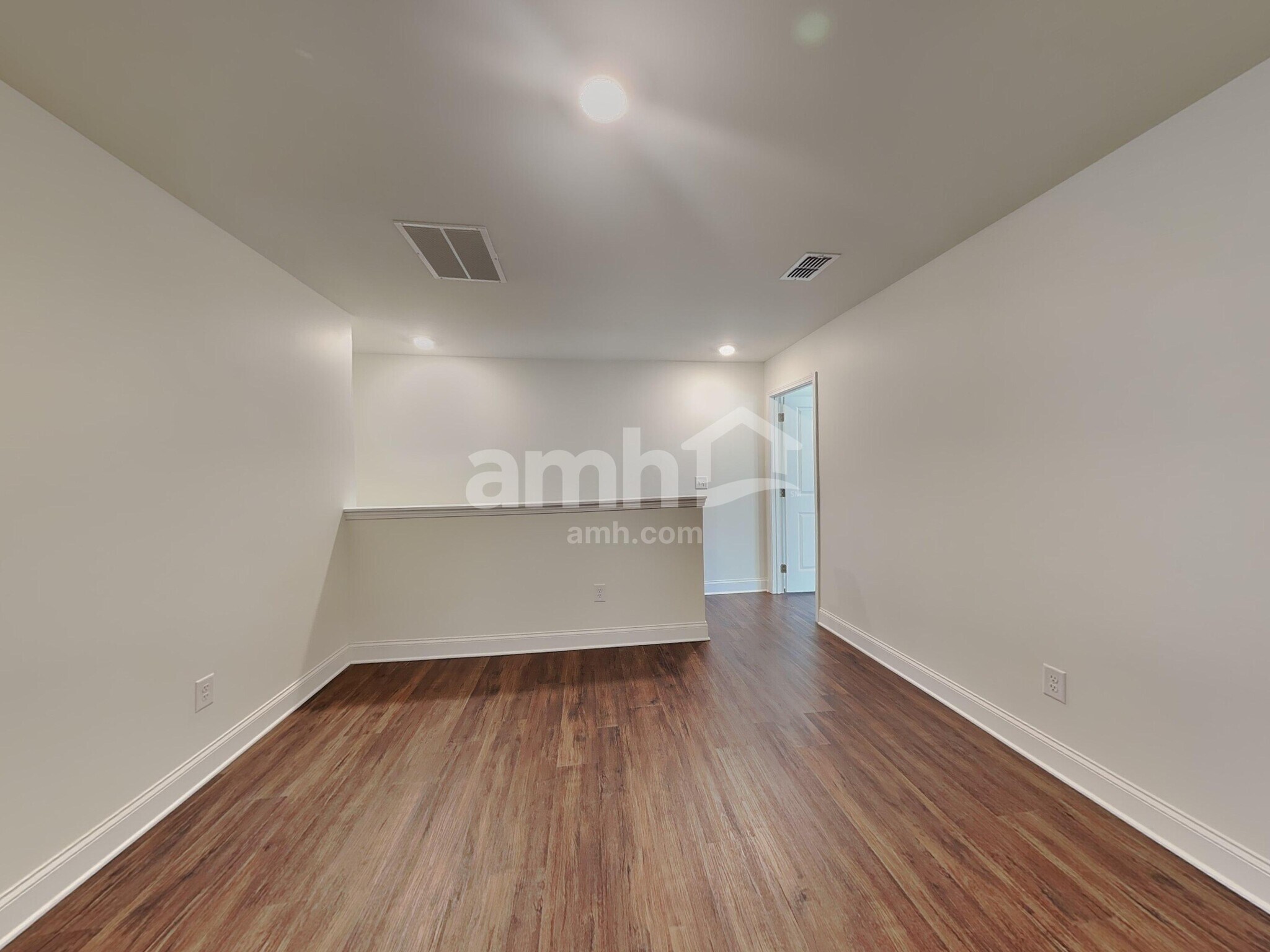 Building Photo - 885 Headland Wy