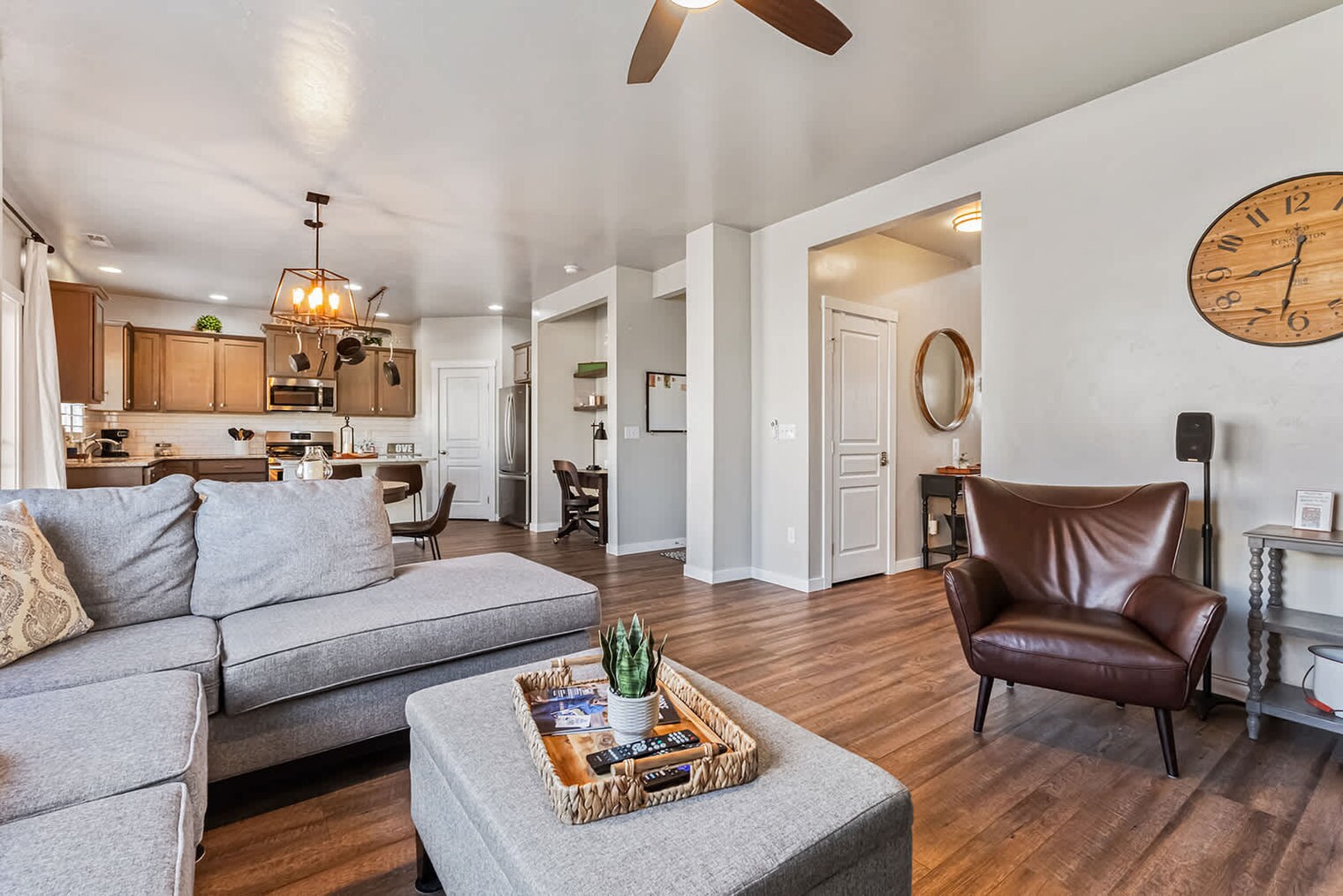 Building Photo - 262 N Falling Water Ave