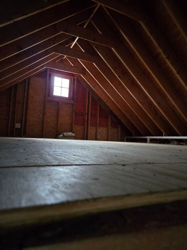 Building Photo - 5 Hillside Ave