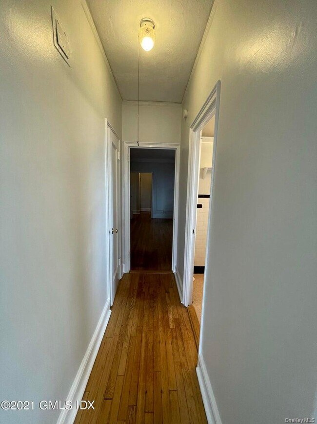 Building Photo - 271 Greenwich Ave