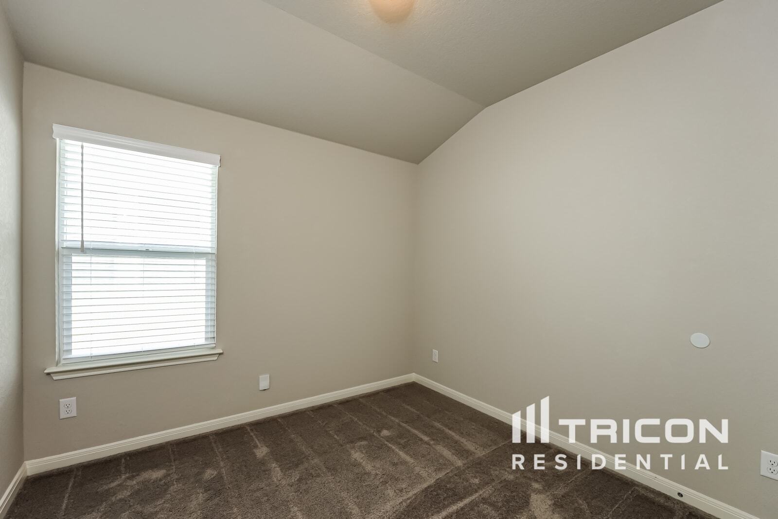 Building Photo - 13607 Emerson Wy